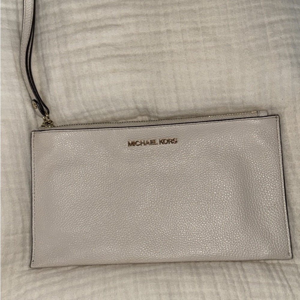 Michael Kors Black and Gold Zip Wristlet